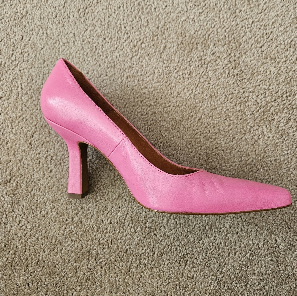 Elegant Pink Women's Pumps